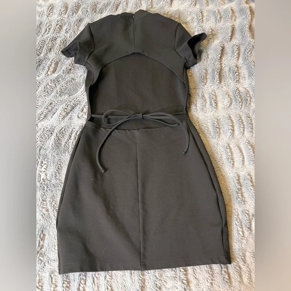 NWOT beginning boutique exotica backless dress
